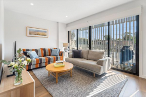Park Life! Elegant & Sun-Filled 2 Bed 2 Bath Home in Caulfield North